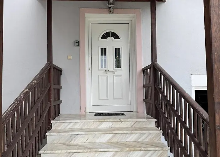 Nana's - Little Paradise *